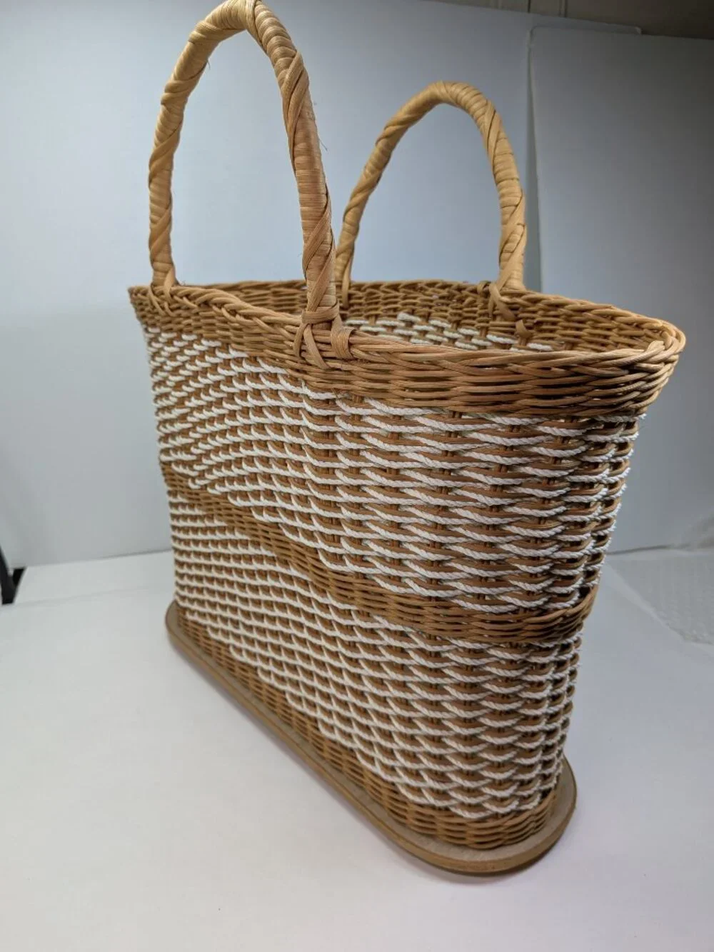 Vintage Woven Wicker Market Tote Basket White Rope Accent Wood Base Handles